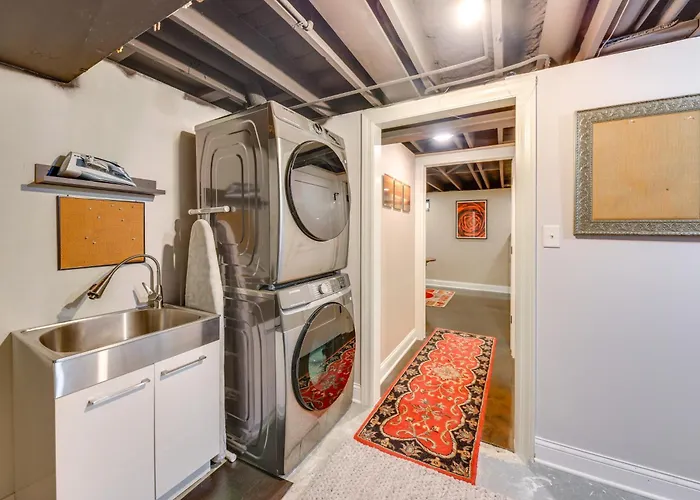 Apartment Close To Wrigley Field, The & Downtown Chicago